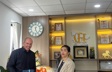 làm việc cùng CEO của Hãng Thiết Bị Hồ Bơi Midas Từ Đức ghé thăm văn phòng Công Ty Hồ Bơi Gold Horse 