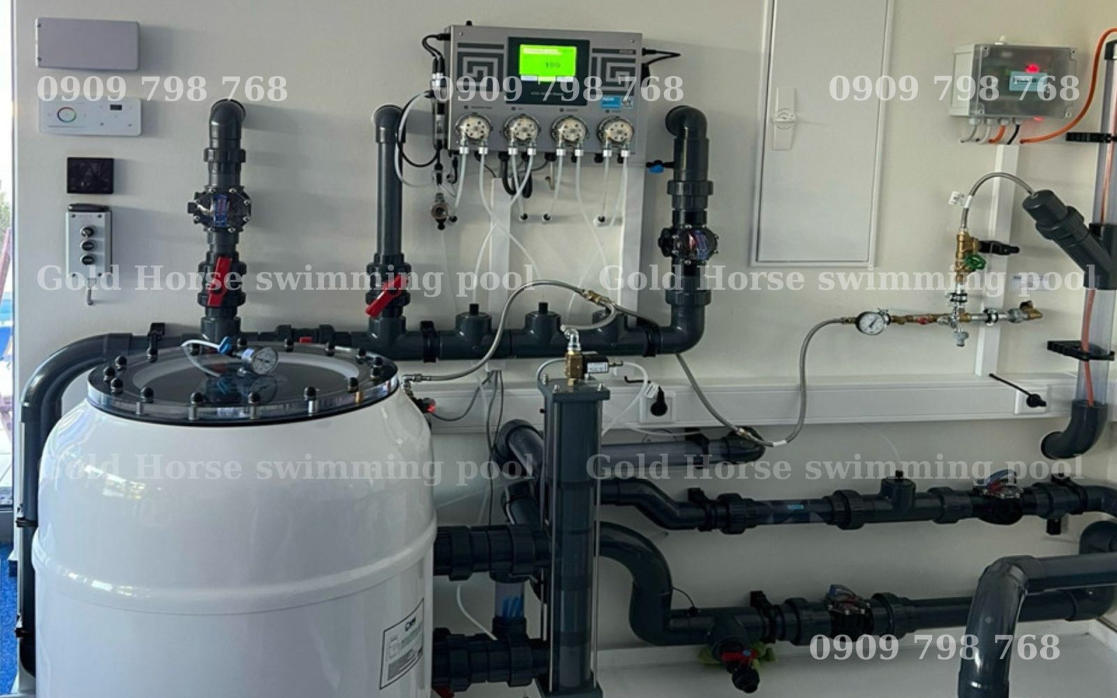 alt="cung cấp và lắp đặt thiết bị hồ bơi uy tín"
